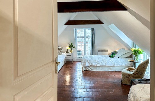 Quesnoy-le-Montant House | Château Le Bas Bleu, guest houses for 20 people