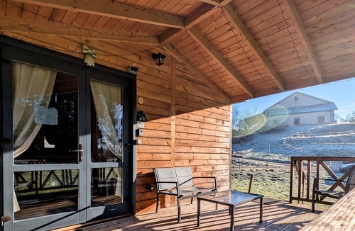 Fougerolles-Saint-Valbert Cottage | Chalet with Spa & Sauna, Pets Allowed, Vosges Retreat