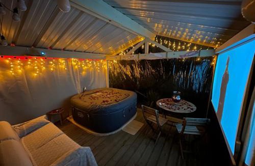Carrieres-sous-Poissy Ski Chalet | Chalet cosy bord de Seine 30min paris