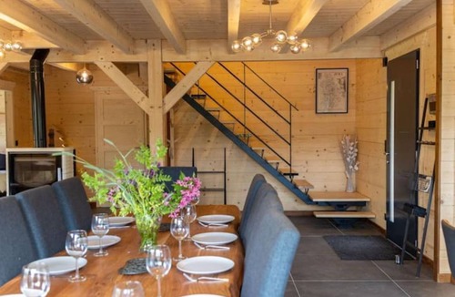Saint-Maurice-Crillat Ski Chalet | Chalet en Bois au Cœur du Jura