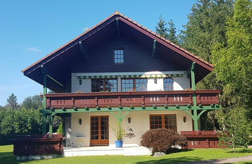 Sermamagny Ski Chalet | Chalet in 3 Ha enclosed park with pond and wellness area