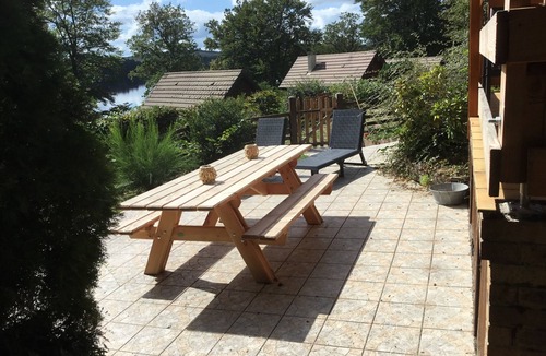 Moux-en-Morvan Ski Chalet | CHALET LE TEMPS DES SETTONS LAKE VIEW