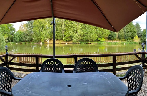 Brazey-en-Morvan Ski Chalet | Chalet with private lake, 4/6 person rental with NOKILL fishing