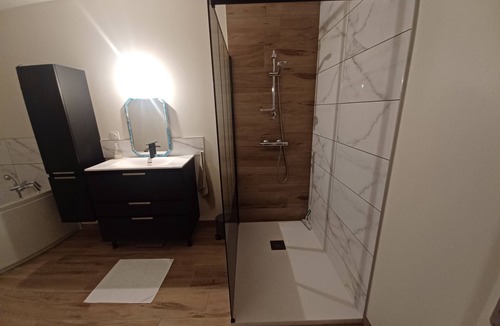 Les Aspres Bed & Breakfast | Chambre Chez L'habitant LES Aspres