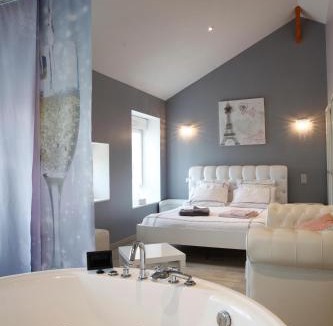 Epernay - Coteaux et Plaine de Champagne Bed & Breakfast | Chambre d'Hotes de la Loge