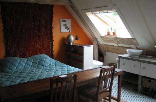 Misy-sur-Yonne House | Chambre du Toucan