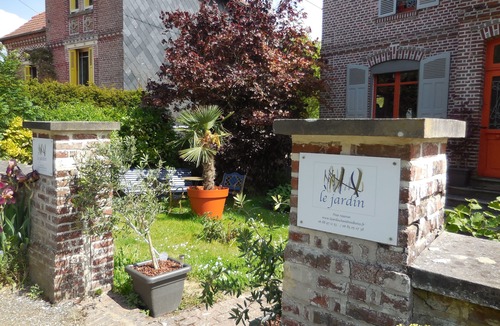 Cahon Apartment | Chambre en baie - Le Jardin-chambres d'hôtes