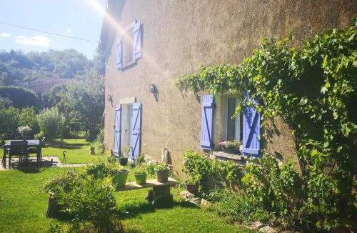 Baignes Bed & Breakfast | Chambre famille table d'hôte avec jardin à la campagne le nid qui danse vers Vesoul de 1 à 5 personnes