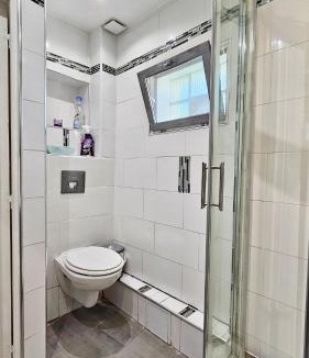 Stains Apartment | Chambre privée dans logement partagé, Pepsy Blue cozy Paris & Stade de France