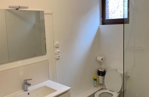Roubaix Bed & Breakfast | Chambre Privée wifi Ubs Netflix