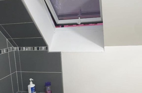 Dammartin-en-Goele House | Chambre privative avec ventilateur portable