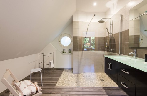 Gondecourt Bed & Breakfast | Chambres D'hôtes Avec Accès Piscine et Petit Déjeuner à 15min de Lille