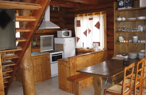 Essoyes Ski Chalet | Champagne log cabin with SWIMMING POOL (summer) and SAUNA (winter)