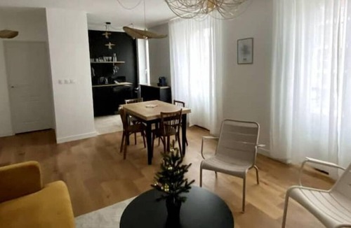 Barbatre Apartment | Champagne! Spacious apartment