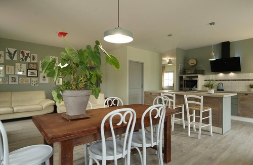 Gy Cottage | Character house in Gy with parking and Wifi