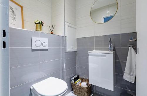 Bleuets - Bordieres - Pinsons Apartment | Charmant refuge avec jardin, à 6 minutes à pied du métro Créteil L Échat-Lovely retreat with garden, located a 6-minute walk from Créteil L Échat metro station