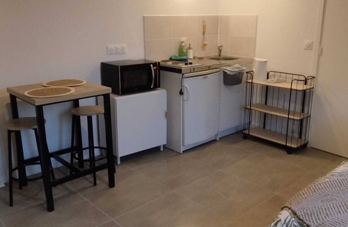 Melun Apartment | Charmant Studio Bien Situé