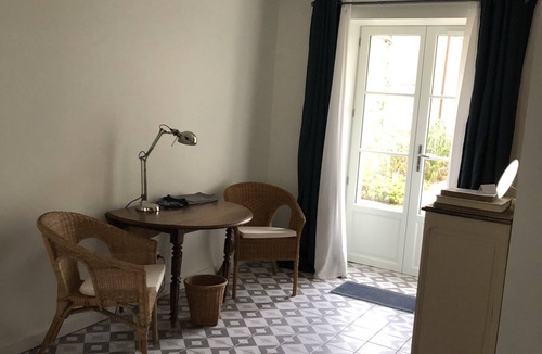Saint-Pryve-Saint-Mesmin Apartment | Charming single-storey studio in a quiet location