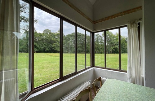 Sainte-Montaine Cottage | Charming 18th Century House in Sologne with Private Park, Lake, and Fireplace