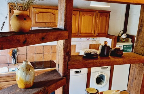 Quaedypre Cottage | Charming 18th Century Farmhouse: Spacious, Baby-Friendly, Near Bergues & Dunkirk Beaches