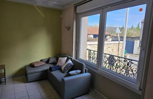 Saacy-sur-Marne Villa | Charming 3-Bedroom House, Perfect for Family Getaways or Extended Professional Stays
