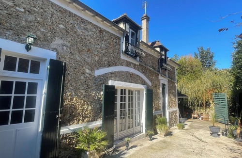Saint-Cyr-sur-Morin Cottage | Charming 3-bedroom cottage with WiFi near Disneyland, Paris and Reims