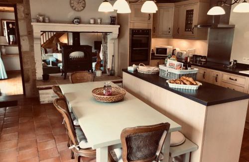 Sainte-Soline House | Charming 4-bed 3 bath farmhouse barn conversion