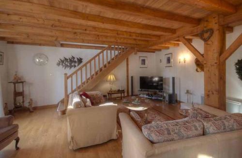 Sainte-Soline House | Charming 4-bed 3 bath farmhouse barn conversion