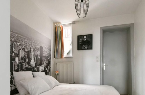 Bethune Apartment | Charming and calm flat with parking at the heart of Béthune - Welkeys