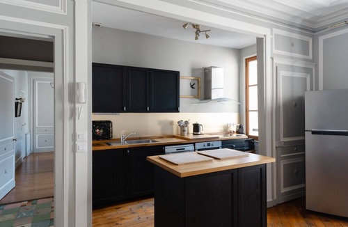 Honfleur Apartment | CHARMING APARTMENT FOR 6 PEOPLE IN THE HISTORICAL CENTER. PRIVATE PARKING
