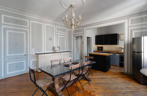 Honfleur Apartment | CHARMING APARTMENT FOR 6 PEOPLE IN THE HISTORICAL CENTER. PRIVATE PARKING