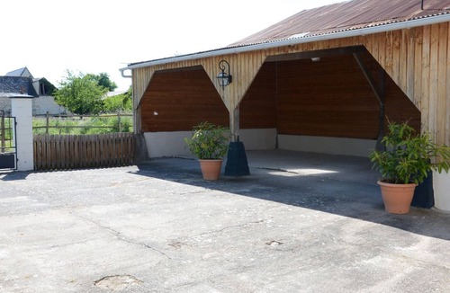 Brain-sur-Allonnes Cottage | Charming Cottage in Loire-Anjou-Touraine Park with Garden, Terrace, Near Saumur