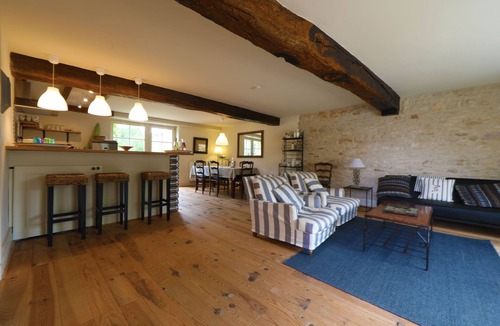 Montbellet Other | Charming cottage for 6 people in the old castle keeper's house