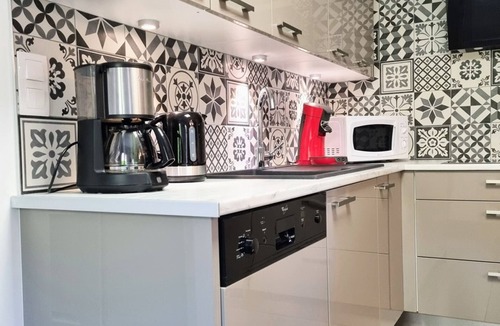 Preux-au-Bois Cottage | Charming Cottage in Avesnois Park: Private Garden, Modern Amenities, Near Hiking & Attractions