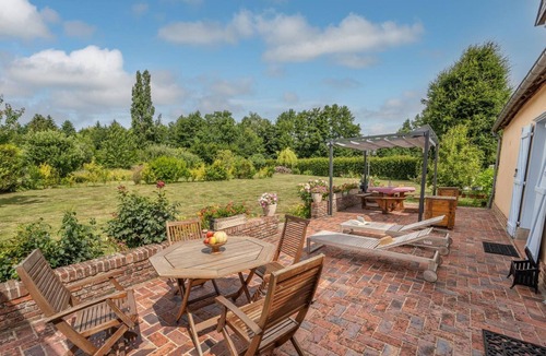 Martincourt Cottage | Charming Cottage with Garden, Fireplace, and Modern Amenities in Scenic Village Near Beauvais