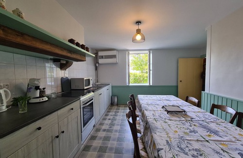 Aigurande Cottage | Charming Countryside Cottage with Private Garden and Garage, near Nature and Historic Sites