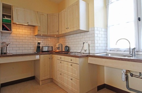 La Gonfriere Cottage | Charming Eco-Restored 1850s Parish House with Garden - Perfect for Families!