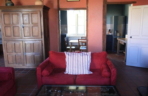 Chappes Cottage | Charming Farmhouse: Private Pool, Fireplace, Garden - Pet-Friendly