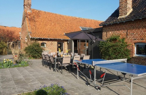 Oudezeele Cottage | Charming Flemish Farmhouse: 9 Guests, Garden, BBQ, Ping-Pong, Near Hiking & Cycling Trails