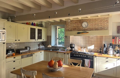Malicorne House | Charming residence with private tennis court and very large heated swimming pool