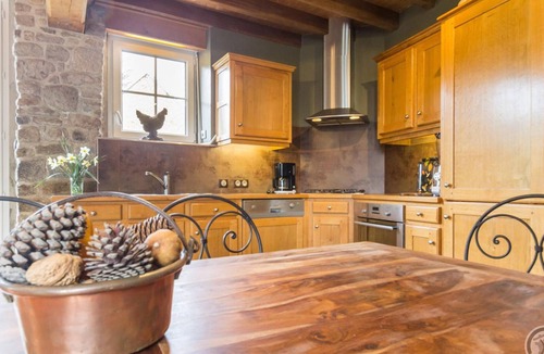 Coulouvray-Boisbenatre Cottage | Charming Countryside House with Private Garden Near Hiking Trails