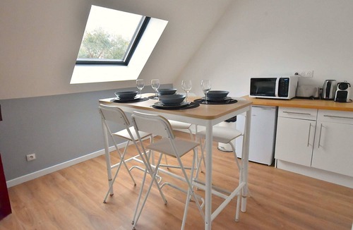 Vert-le-Grand Apartment | Charming, fully-equipped, refurbished F2.