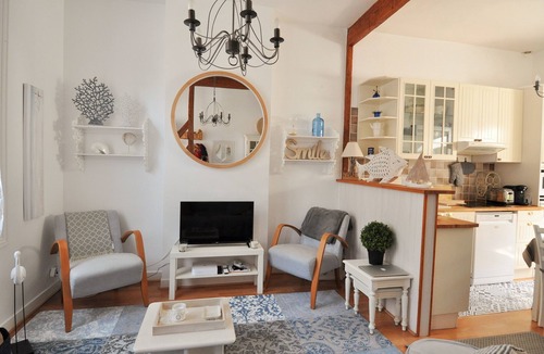 Trouville-sur-Mer House | Charming house with small courtyards/center of Trouville/3 bedrooms/80m²