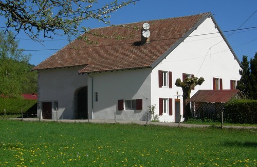 Bourg-de-Sirod House | Charming HOUSE COMTOISE, spacious, large garden, private parking
