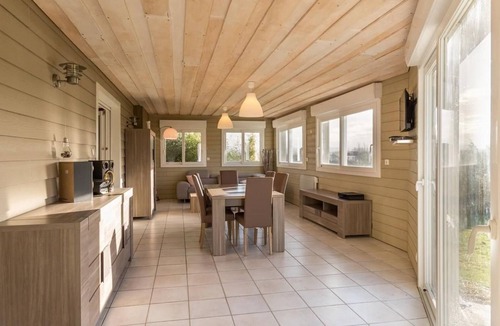 Vy-le-Ferroux Cottage | Charming house with pool, WiFi, and pets allowed
