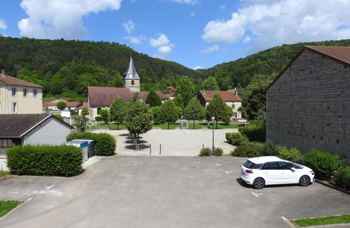 Vouecourt Cottage | Charming Pet-Friendly Gîte for 2 in Vouécourt - Close to Café Restaurant & Village Center
