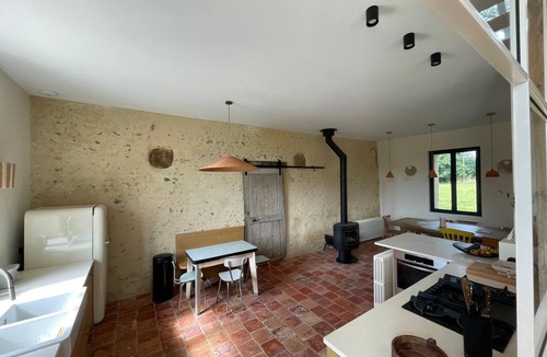Moulicent House | Charming renovated farmhouse! View of the countryside