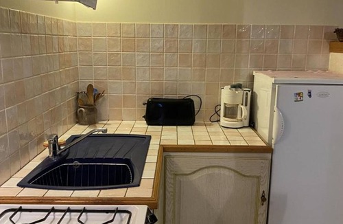 Neuvy Cottage | Charming Renovated Cottage with Private Terrace, Solar Heating, and Pet Friendly
