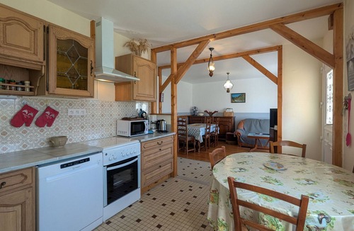 Montipouret Cottage | Charming Renovated House with Garden, Near Châteauroux – Ideal for Family Getaways