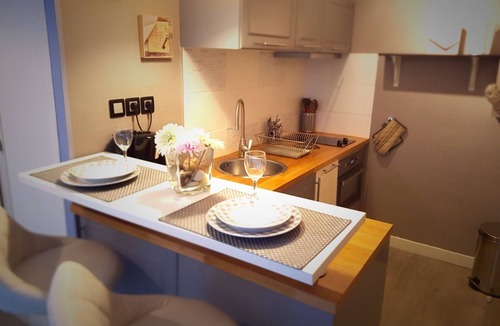 Enclos Apartment | Charming renovated studio 10m from the port in a pedestrian street